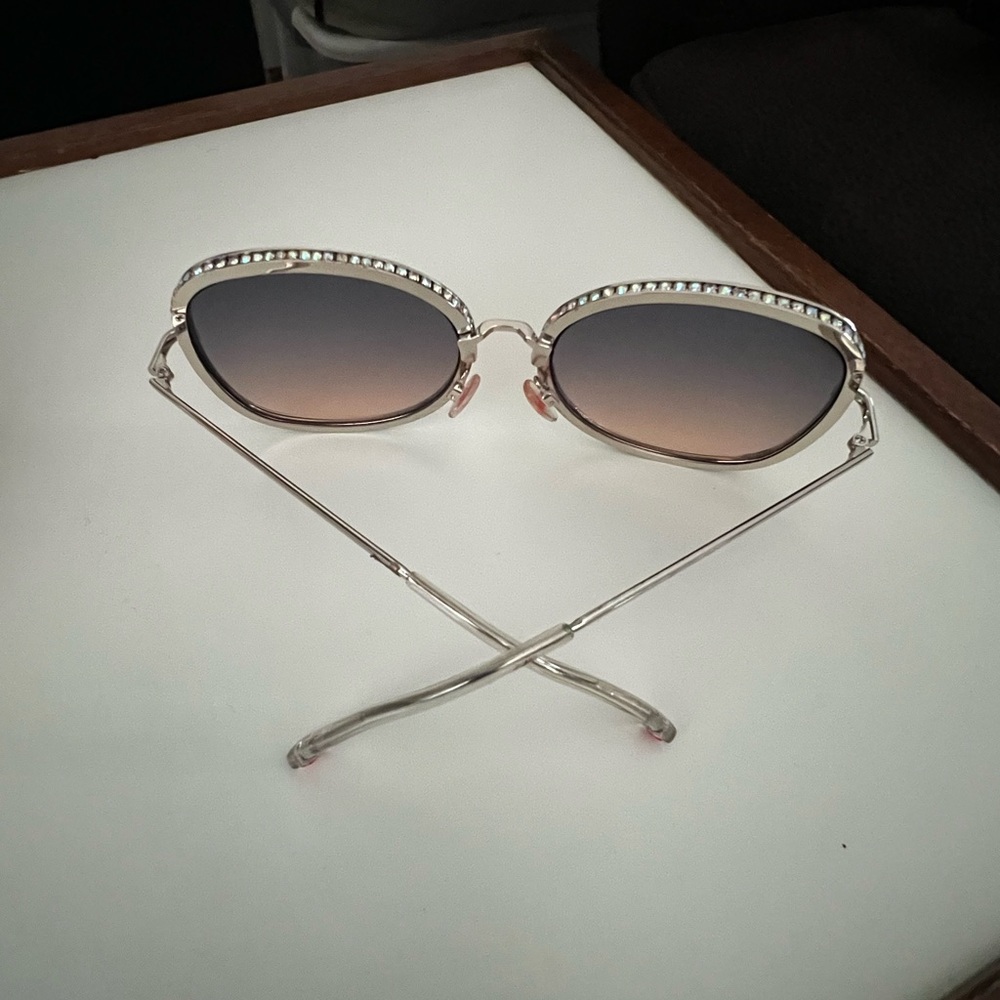 Betsy Johnson Sunglasses - Picture 2 of 8